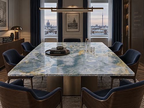 Столешница из оникса Onyx Blue для переговорной